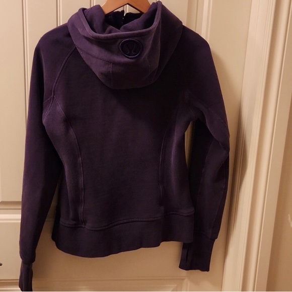 Ladies lululemon hoodie - Picture 2 of 3